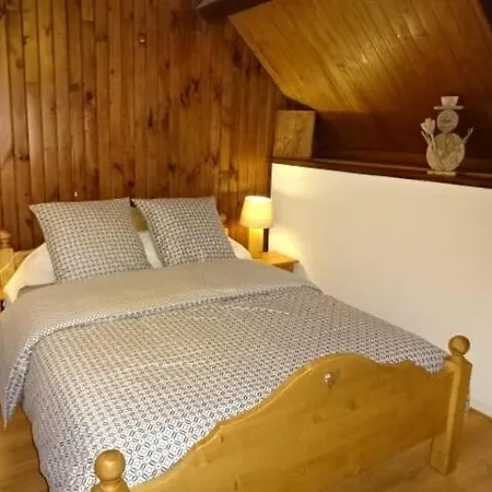 Villa Maison Mitoyenne - Maison 10 Personnes Village De Mae-9594 Guchen