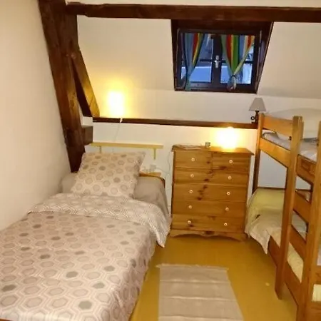 Villa Maison Mitoyenne - Maison 10 Personnes Village De Mae-9594 Guchen