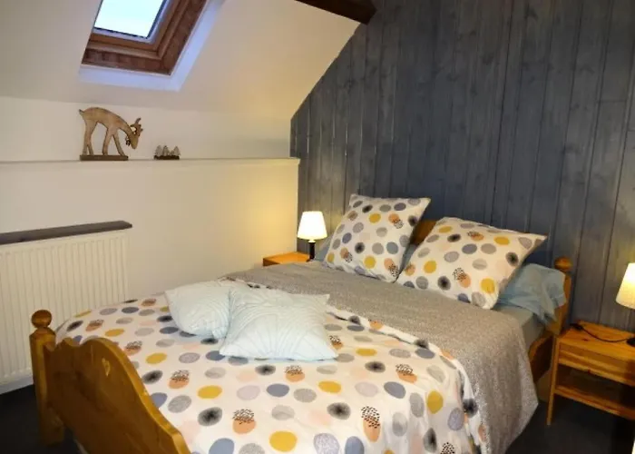 Villa Maison Mitoyenne - Maison 10 Personnes Village De Mae-9594 Guchen